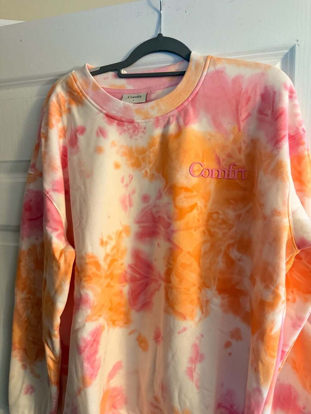 Comfrt Minimalist Crew Sweatshirt Size L Sunset Tie Dye